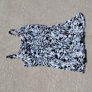 🆕  Croft & Barrow Black & White Floral One Piece Bathing Suit